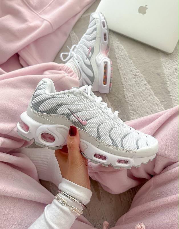 Nike Air Max Plus White Pink
