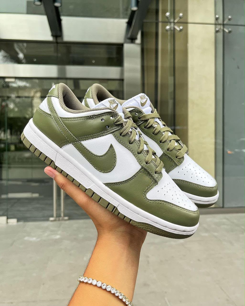 Nike Dunk Low Medium Olive