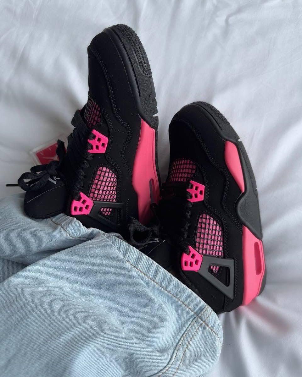 Air Jordan 4 Black Pink